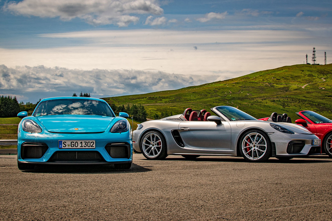 Porsche-Cayman-GT4-Spyder-Hero3.jpg