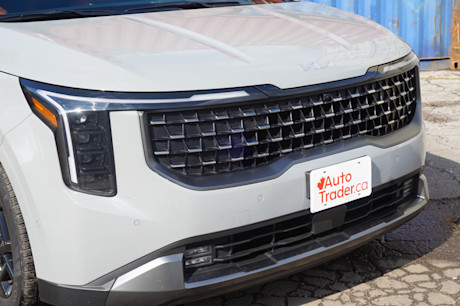 Editorial 2025 kia carnival jl 11