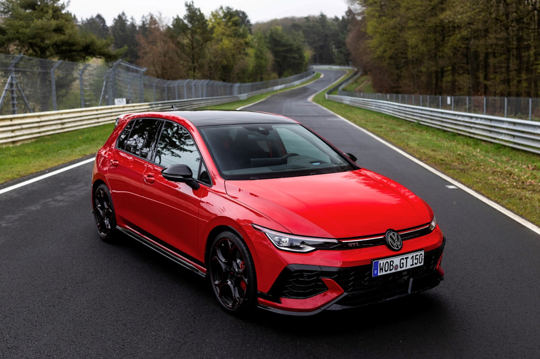vw-golf-gti-edition-50 (2).jpg