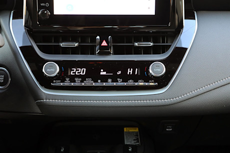 Editorial 2024 toyota corolla hatchback xse td 240115 23 jm