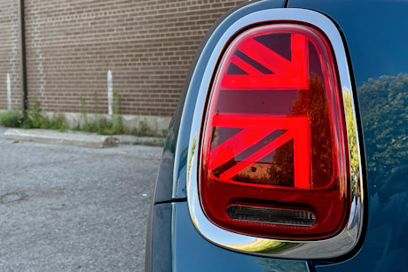Editorial 2022 mini cooper s 5 door premierplus 18 ct