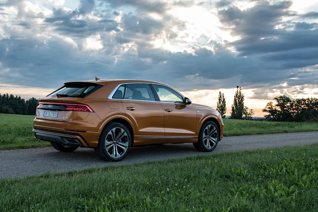 Audi-Q8-50-TDI-quattro-Side-Rear Audi-Q8-50-TDI-quattro-Side-Rear