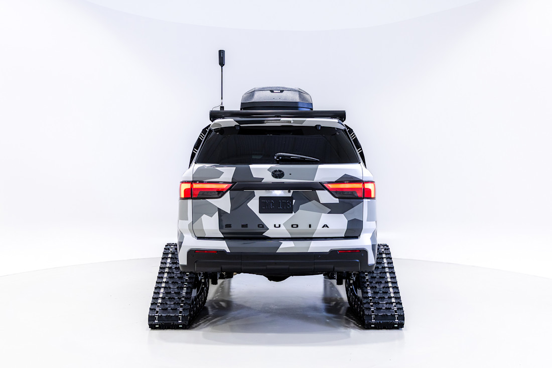 2026 Toyota 4Runner Snowrunner Concept - NF - DI - 261027 - 13.jpg