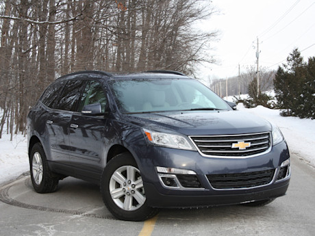 Editorial 2013 chevrolet traverse 2lt awd   md 003 3937