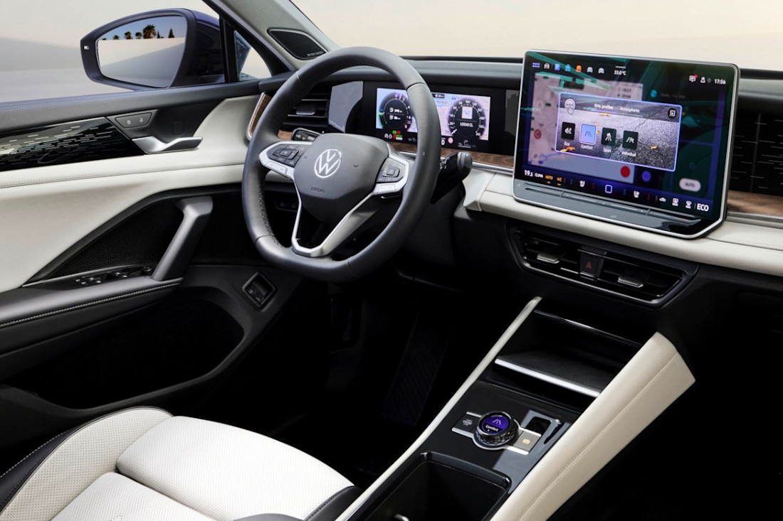 Volkswagen-Tayron-2025-interior (1).jpg