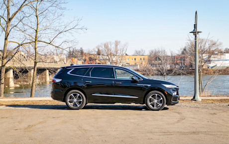 Editorial 2022 buick enclave essence 05 jw