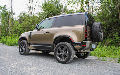 Land Rover Defender 90 P400 X-Dynamic 2021 : essai routier Image