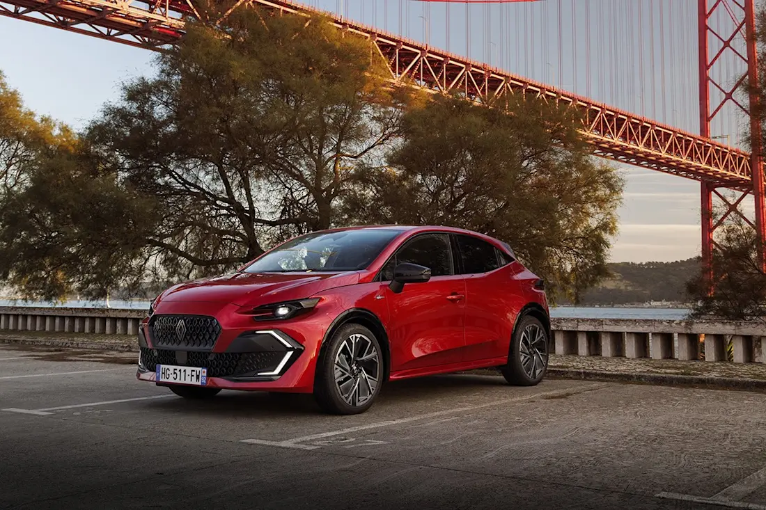 BEBE20251211 Renault Clio 01