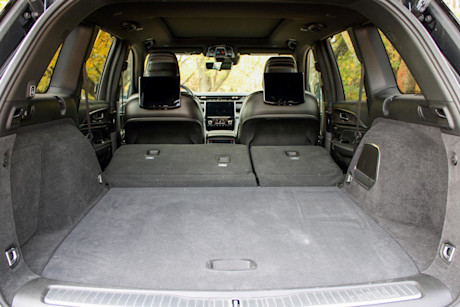 Jeep Grand Cherokee 4xe vs Mazda CX-90 PHEV 2024 : match comparatif Body Image