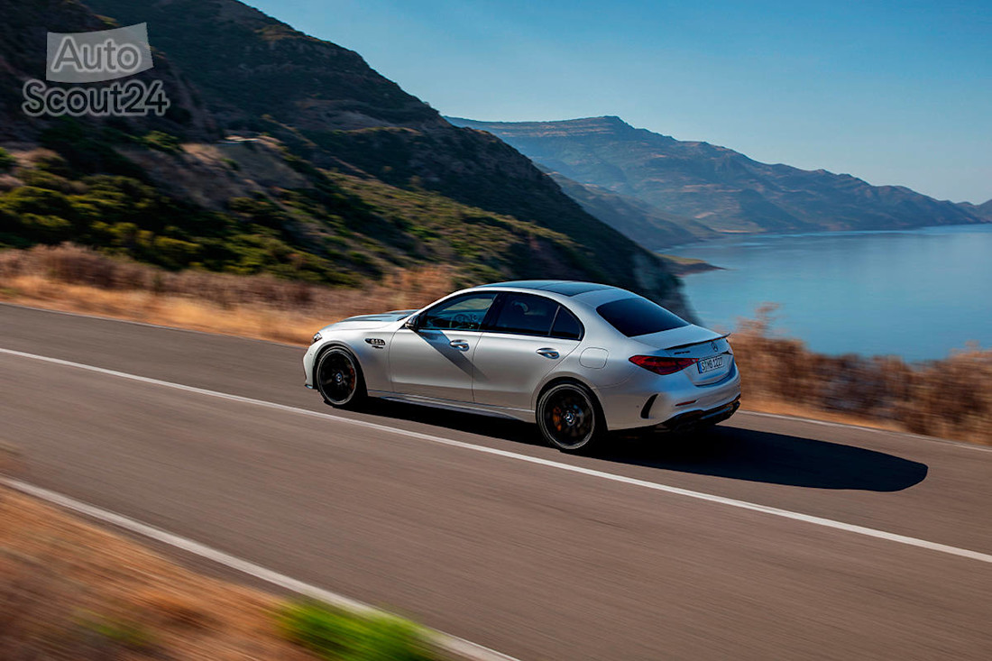 Mercedes-AMG C63 S EPerformance 2022 (6).jpg