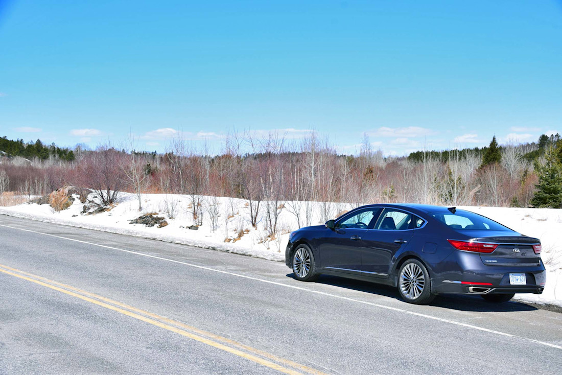 Editorial 2018 kia cadenza limited 02 jp