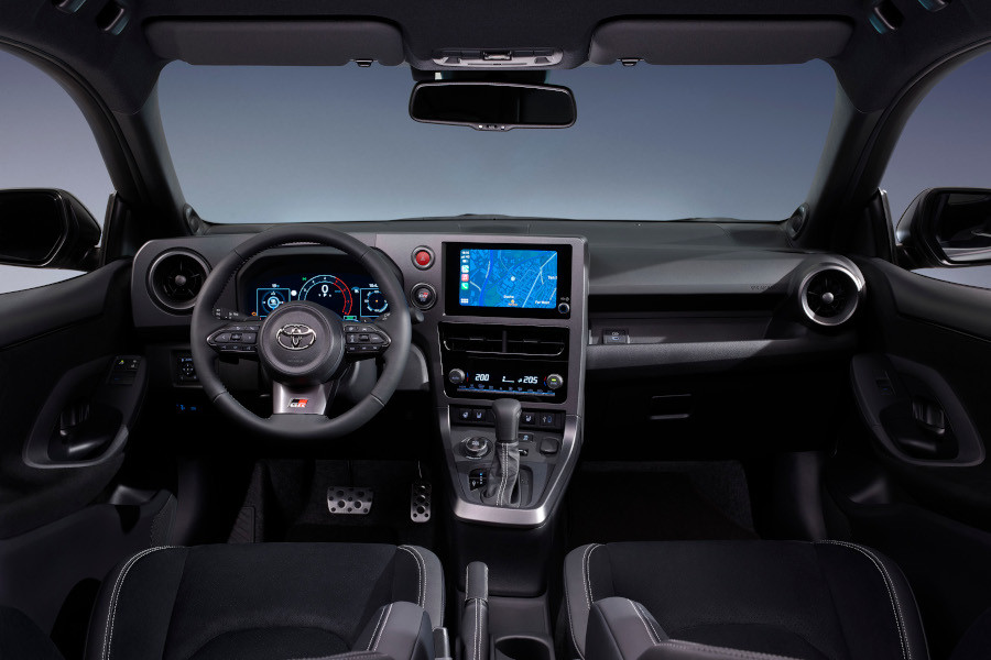 interior-toyota-gr-yaris-2024 (9).jpg