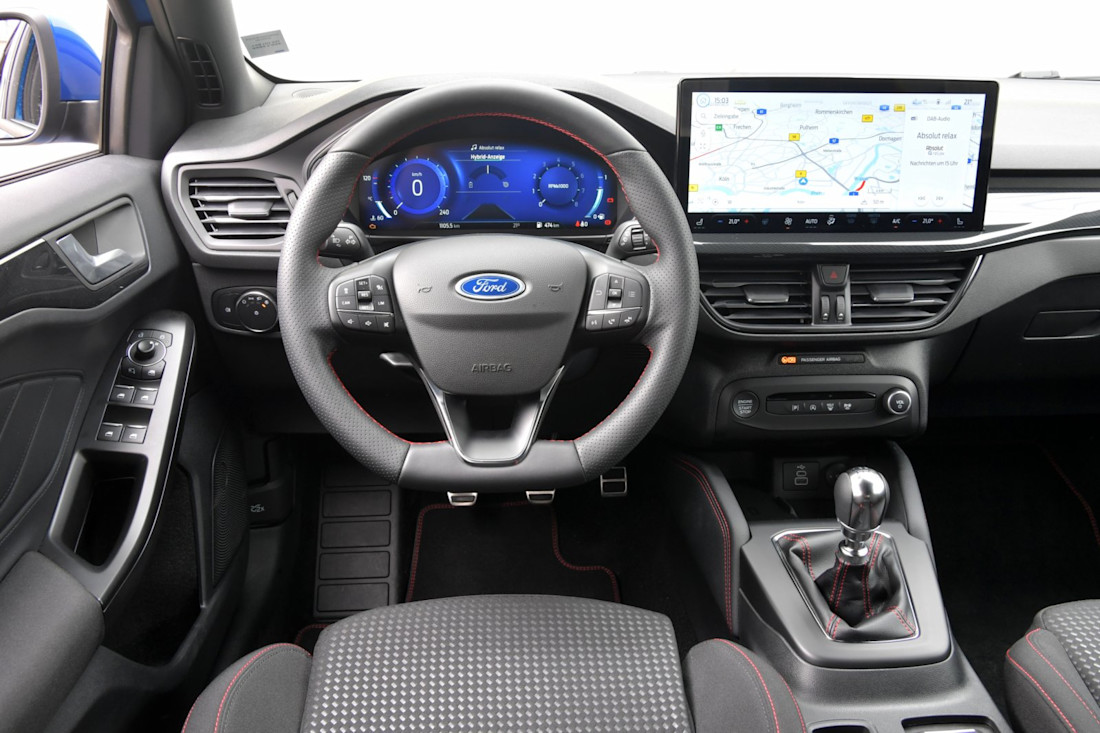 ford-focus-mazda-3-2022-2.jpg