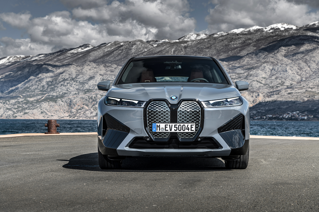 BMW iX 04