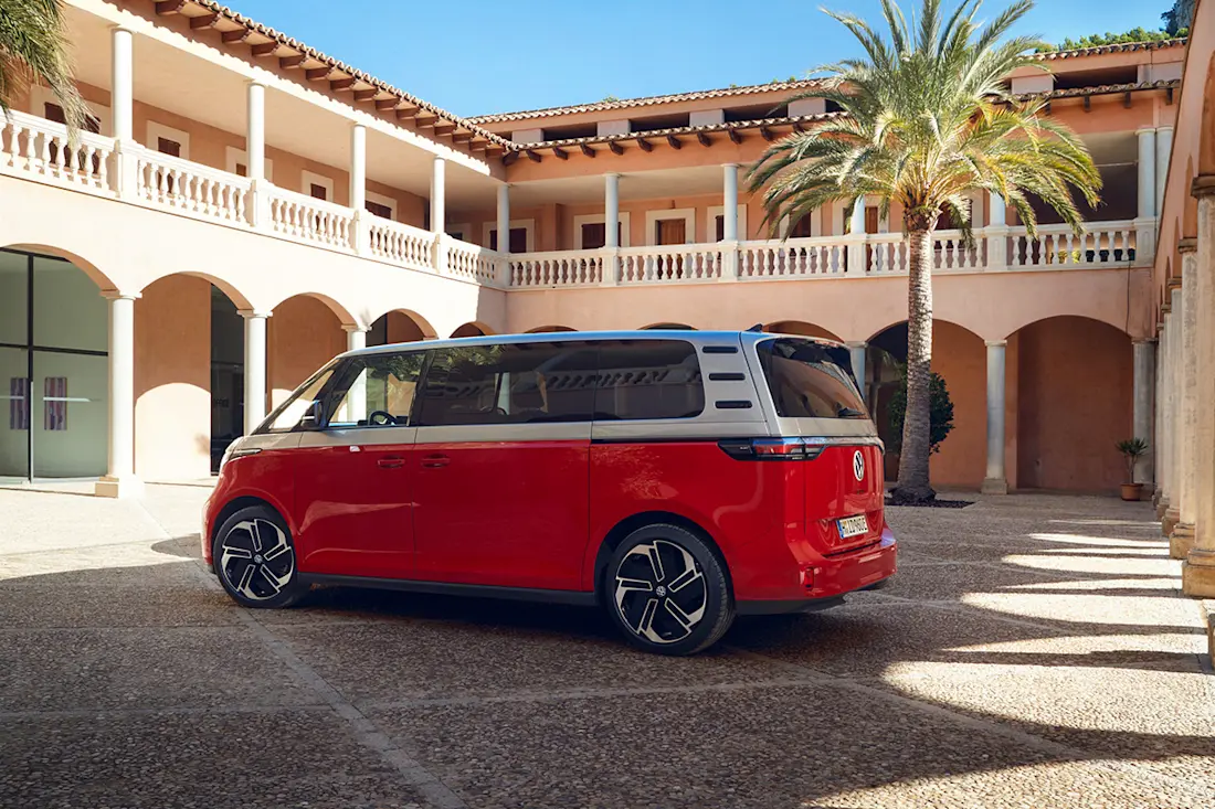 VW IDBUZZ-LWB