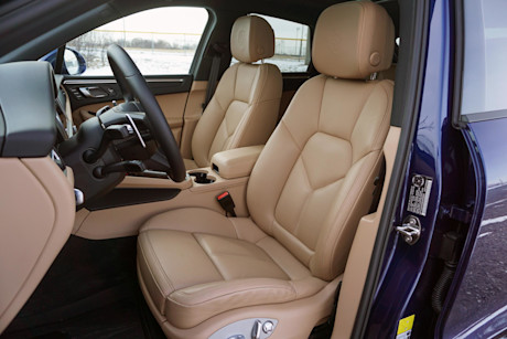 Editorial 2022 porsche macan 12 di