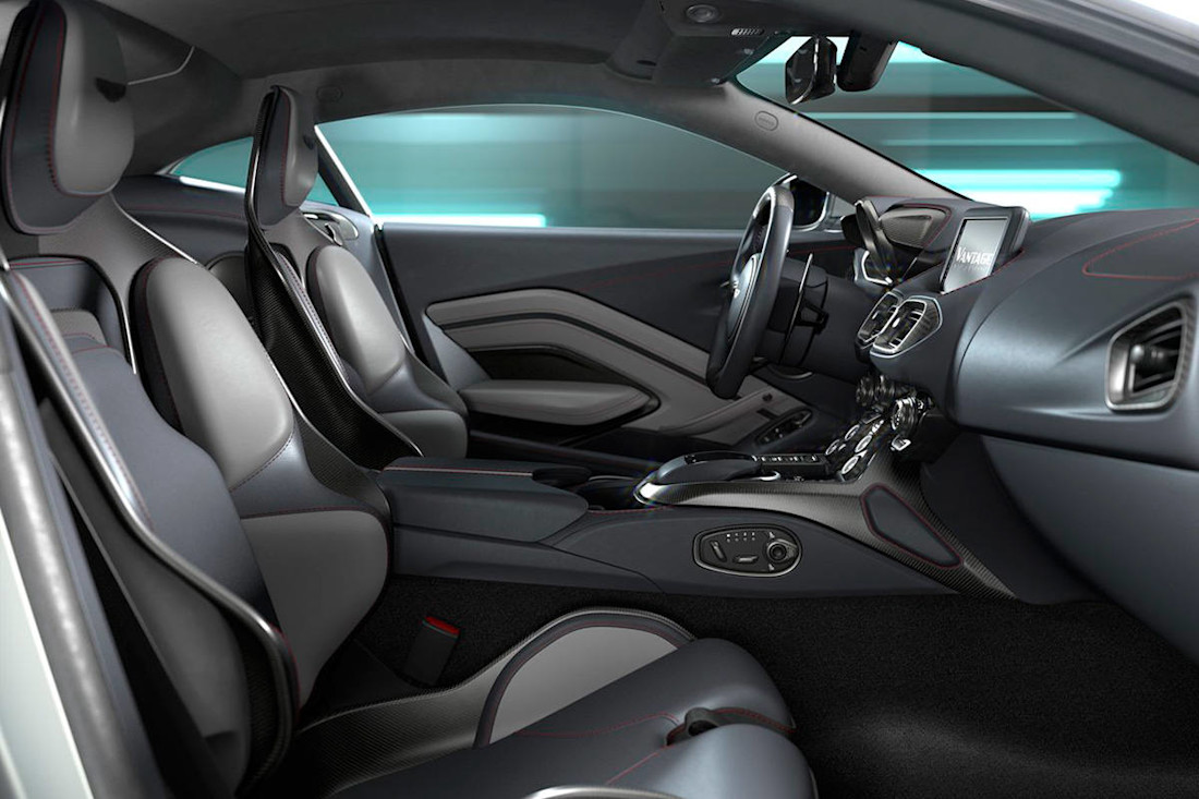 Aston Martin Vantage V12 2023 (11).jpg