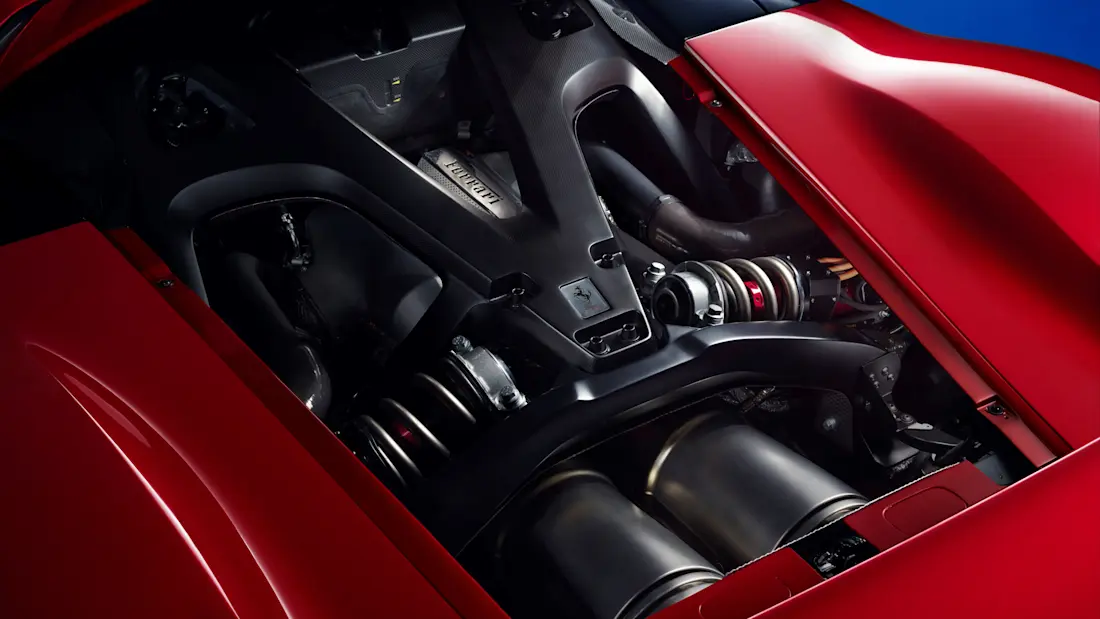 F80 Ferrari’s new supercar (14)