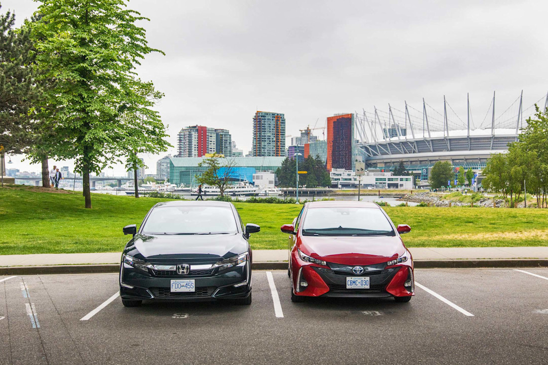 Editorial 2018 honda clarity vs toyota prius prime 02 bm