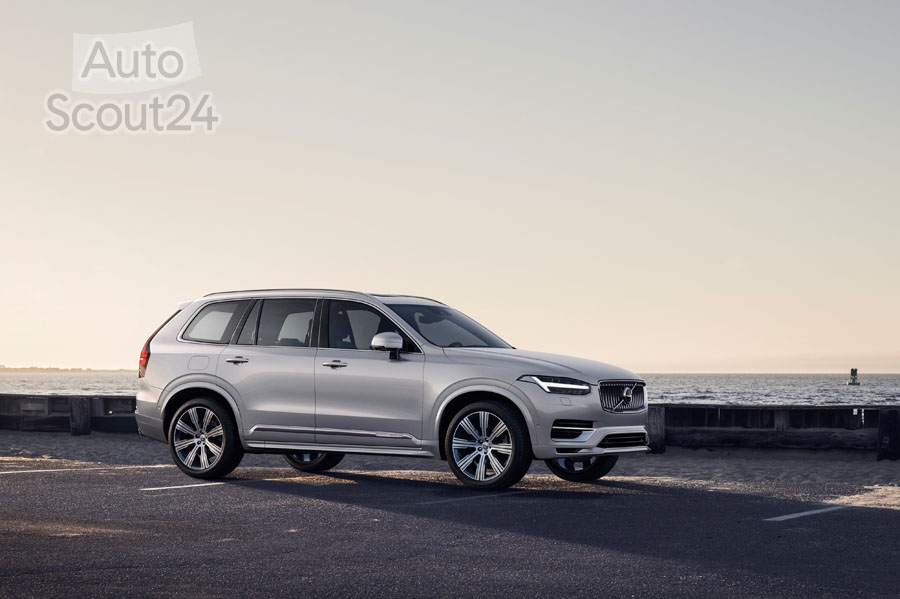 Volvo SUV recharge 01.jpg