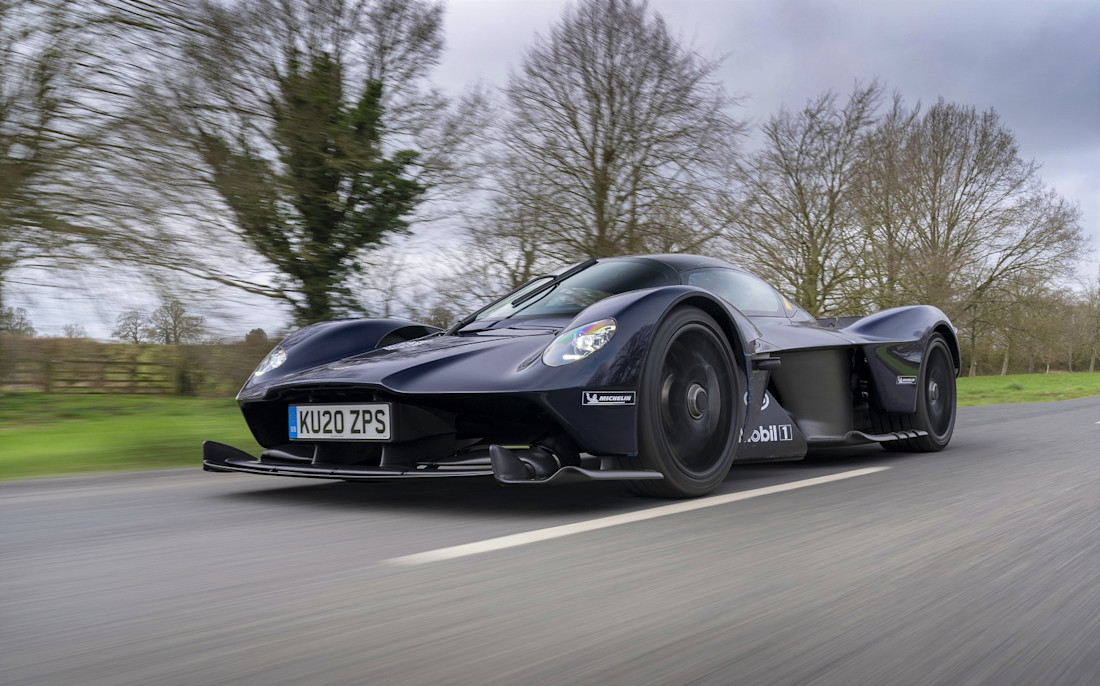 aston-martin-valkyrie-frontansicht-boden