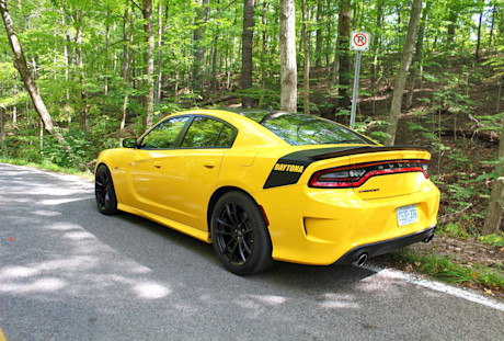 Editorial 2017 dodge charger daytona scat pack 392 02 pb