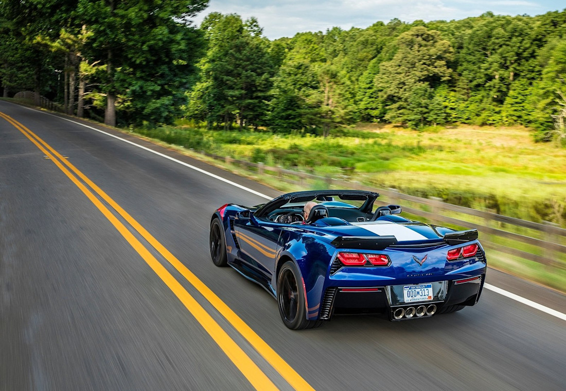 chevrolet-corvette-c7-grand-sport-back