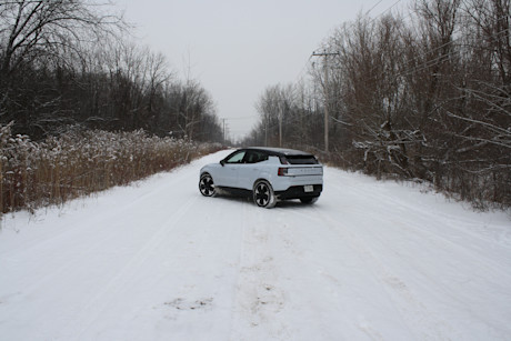 Volvo EX30 2025 vs Volvo EX40 2025 – Quel est le meilleur choix pour vous? Image