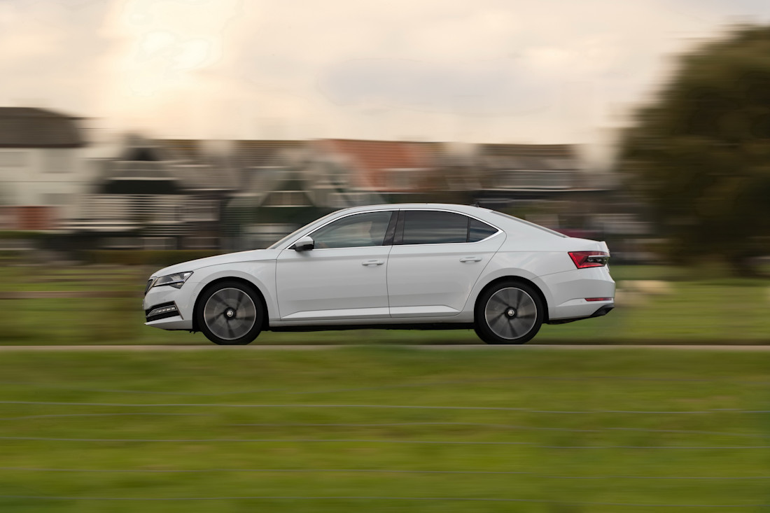 AS24 - Skoda Superb IV (7).jpg