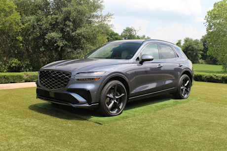Editorial 2026 genesis gv70 35t sport awd fd pb 250405 6