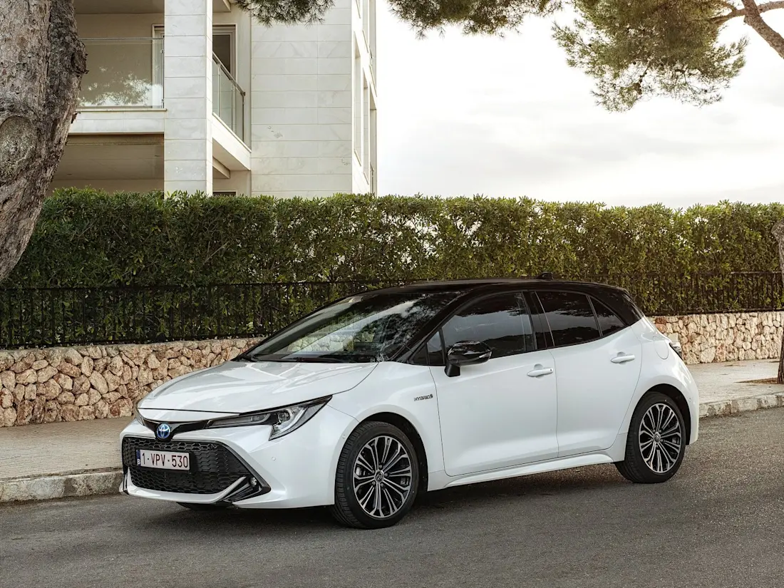 Toyota-Corolla Hatchback EU-Version-2019-HD-bcecd56f1c514b8c329e4a8c328270360278690b8