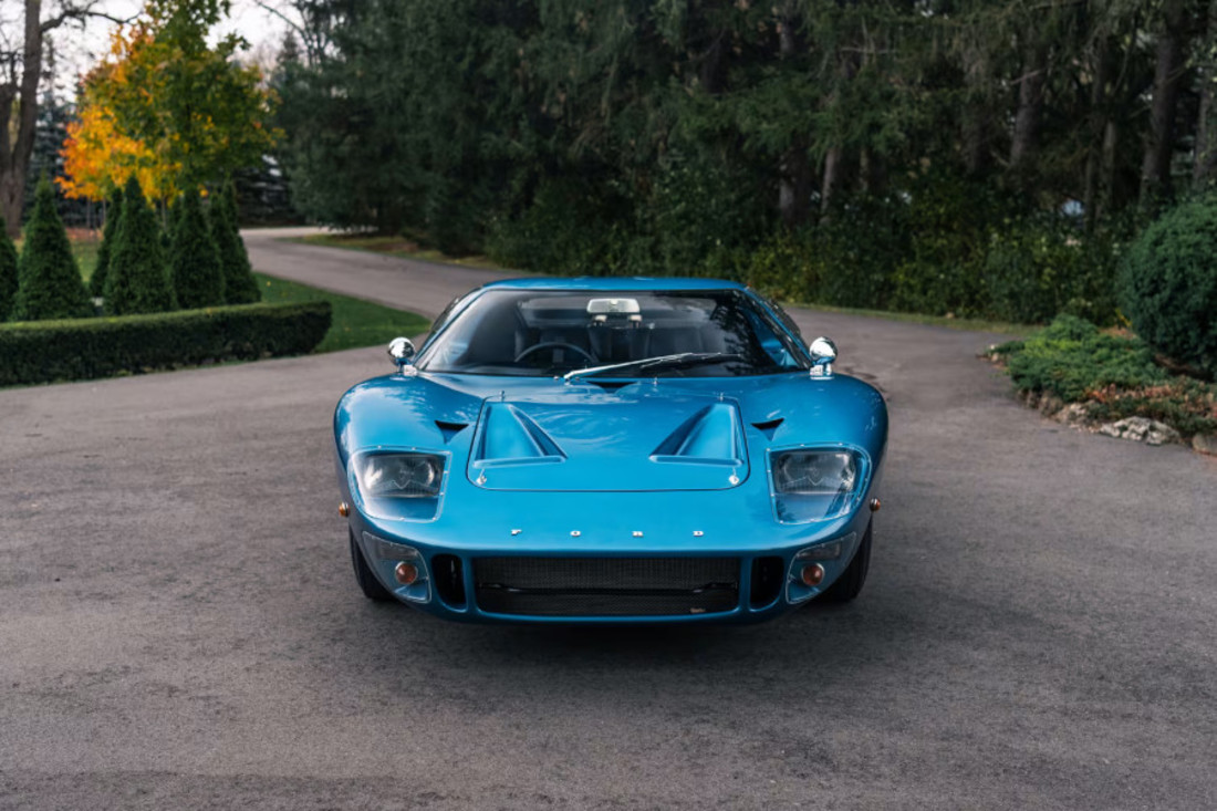 Ford-GT40-MkI-11966-autoscout24 (3).jpg