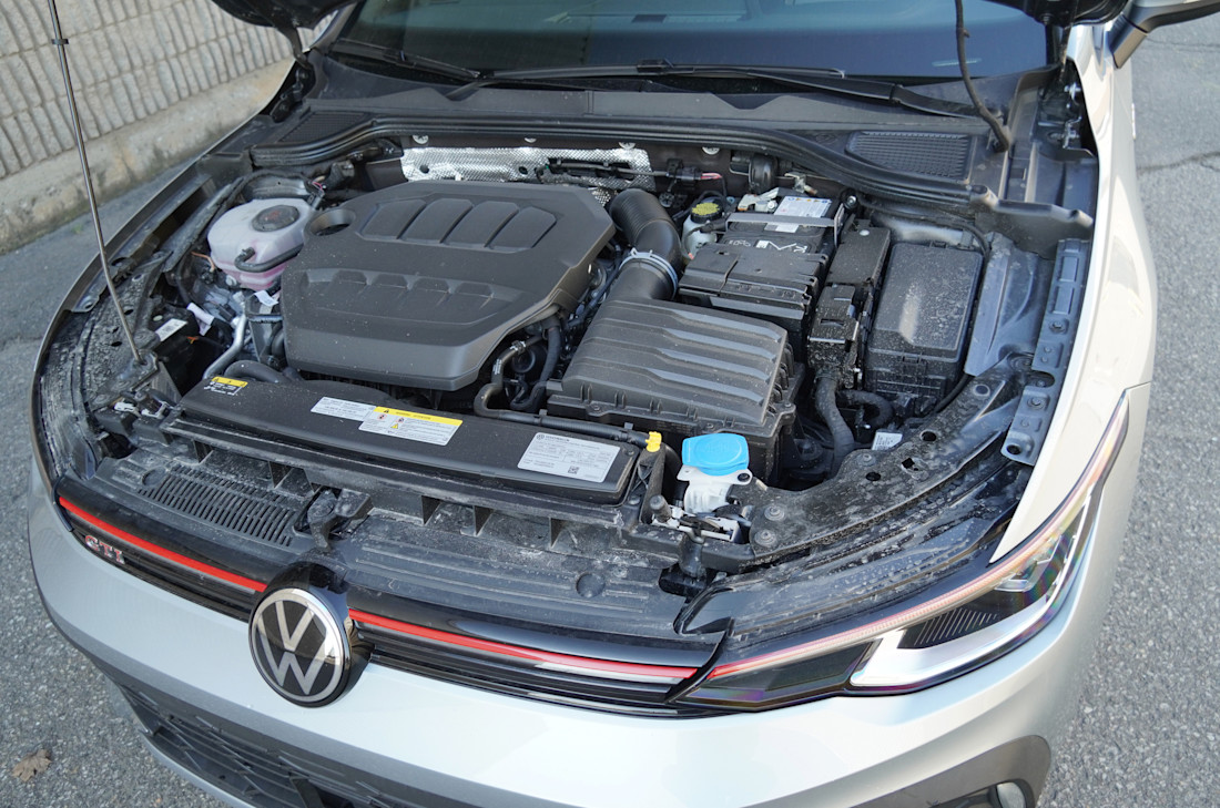 Volkswagen Golf GTI 2026 (17).jpg