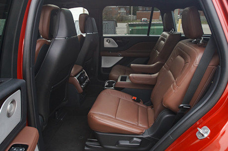 Editorial 2025 lincoln aviator reserve td jv 250127 17