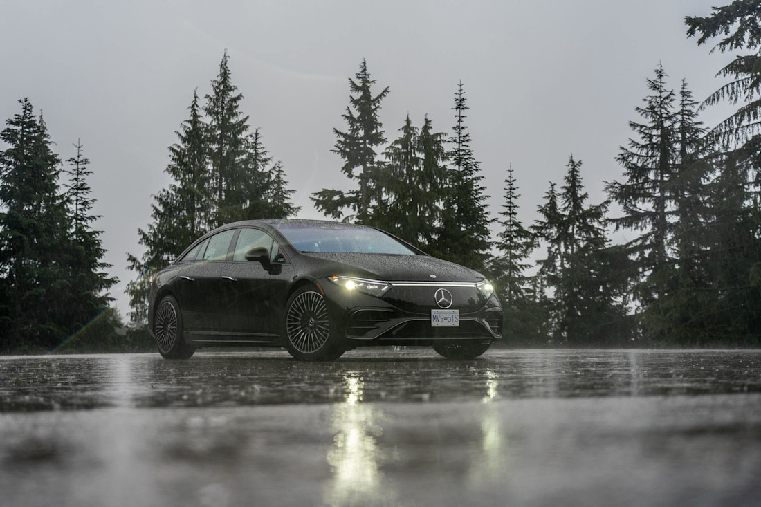 2022-mercedes-benz-eqs-580-4matic-03-bm.jpg