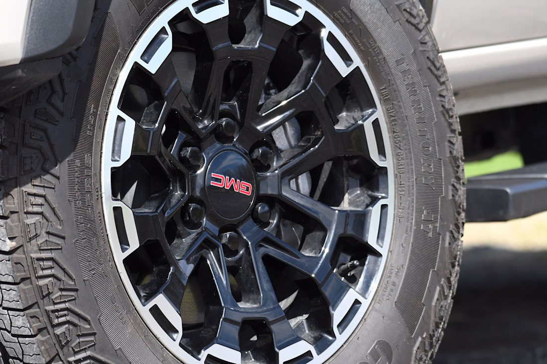 2026 GMC Canyon - TD - DR - 260506 - 6.jpg