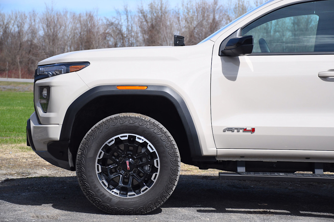 2026 GMC Canyon - TD - DR - 260506 - 22.jpg