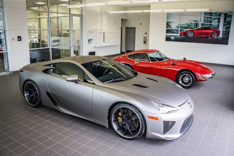 Editorial 04d bm lexus lfa vs toyota 2000gt