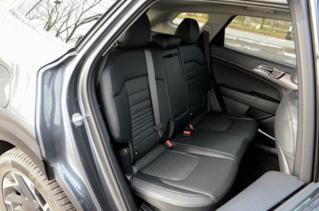 Kia Sportage PHEV 2023 : essai routier Body Image