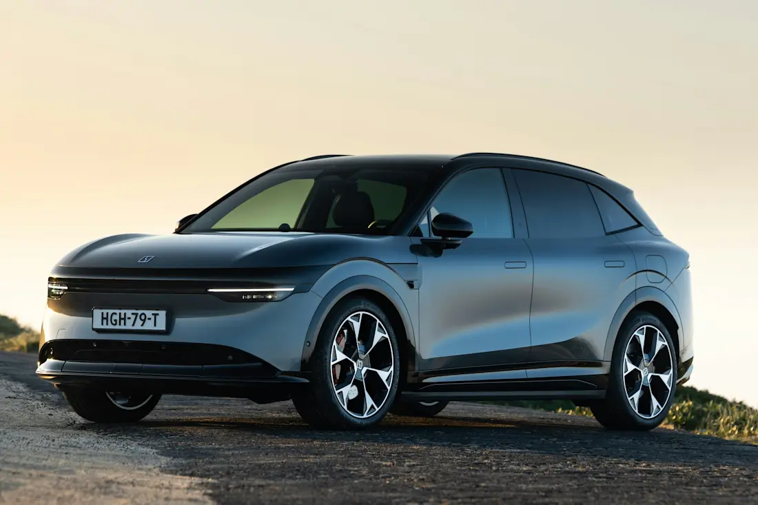 1747302575-zeekr 7x tech-grey 002-1