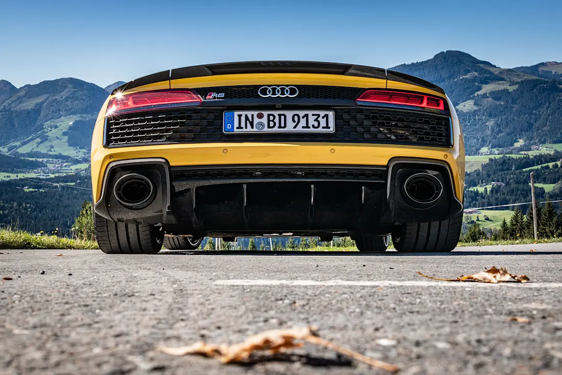 Audi-R8-Front-Rear Audi-R8-Front-Rear