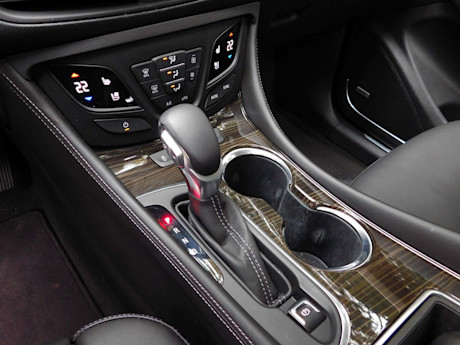 Editorial 2019 buick envision premium ii 26 sh