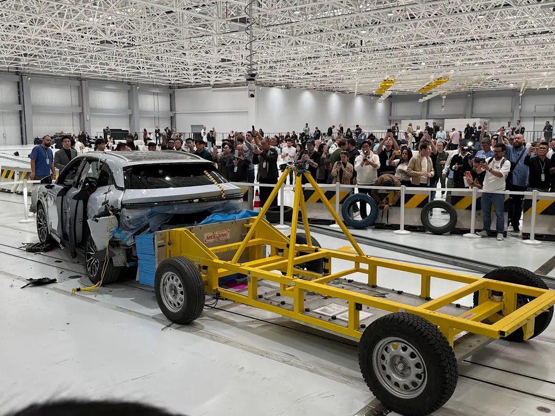 How Geely is Making Cars Safe for Canada - NF - CT - 260514 - 10