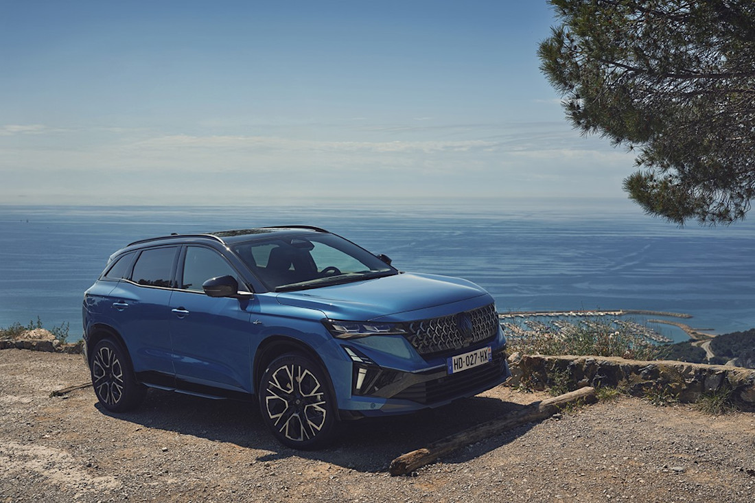 Recensione Renault Austral: com’è fatta, pro e contro