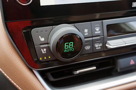 Editorial 2024 toyota grand highlander 33 di