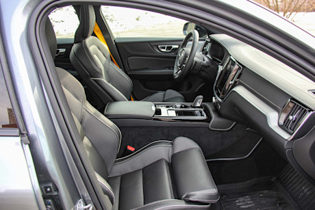 Editorial 2020 volvo v60 t8 polestar engineered 24 dw