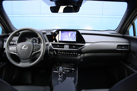 Lexus UX 300h 2025 : essai routier Image