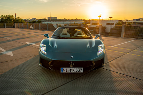 maserati-mcpura-cielo-front