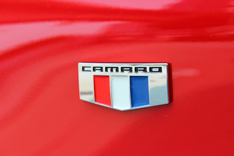 Editorial 2017 chevrolet camaro coupe 1lt 12 dh