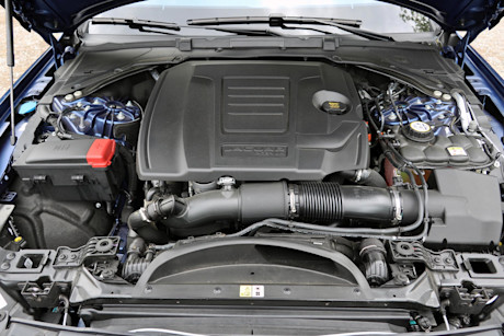 Editorial 2021 jaguar xf p300 r dynamic 16 jm